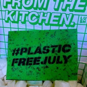 Lush 29 HIGH STREET Shower Card